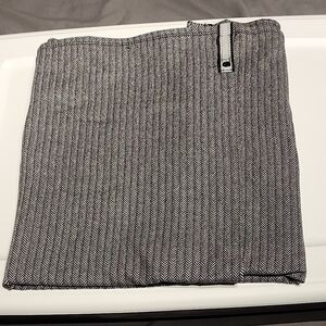 lululemon athletica Black and White Vinyasa Scarf
